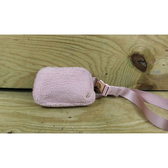 Lululemon Belt Bag Everywhere Fleece Pink Sherpa Fanny Pack Crossbody - Picture 1 of 7